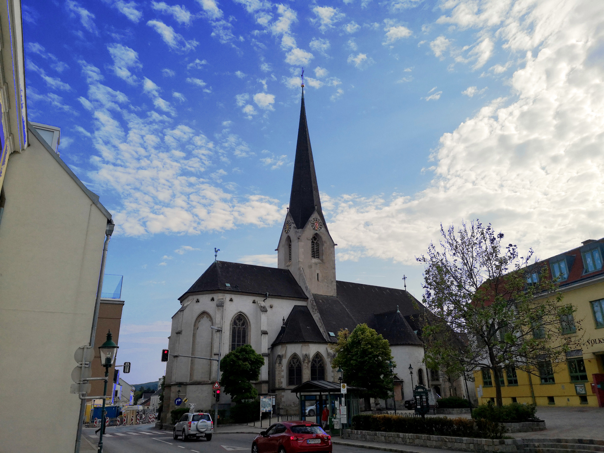 Rechte bei der Pfarre Brunn am Gebirge